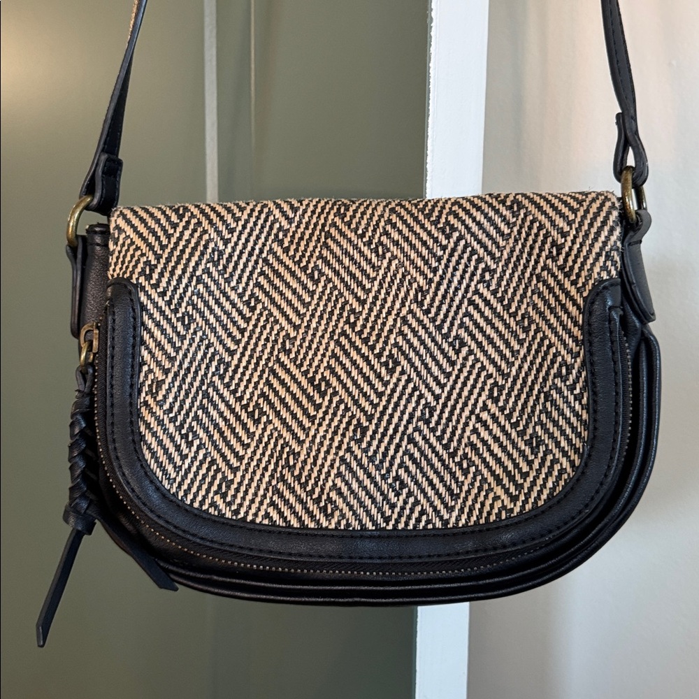 Woven Front Crossbody Bag in Black and Cream
